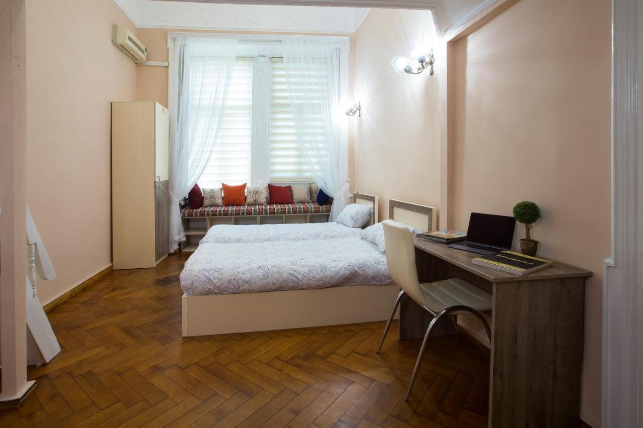 Khamsa Hostel Bakú Habitación foto